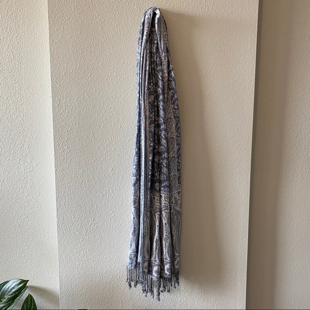 Light Navy & White Shawl